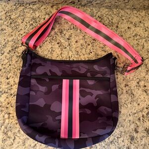 Haute shore jeri epic crossbody